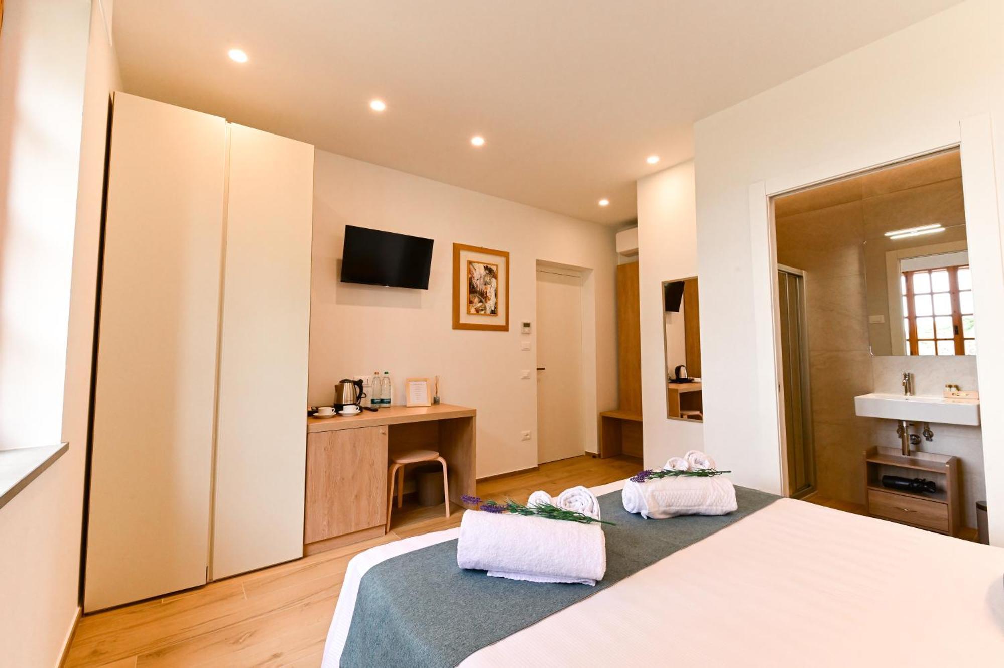 Villa Lucilla - B&B Rooms And Pool Potenza Picena Extérieur photo