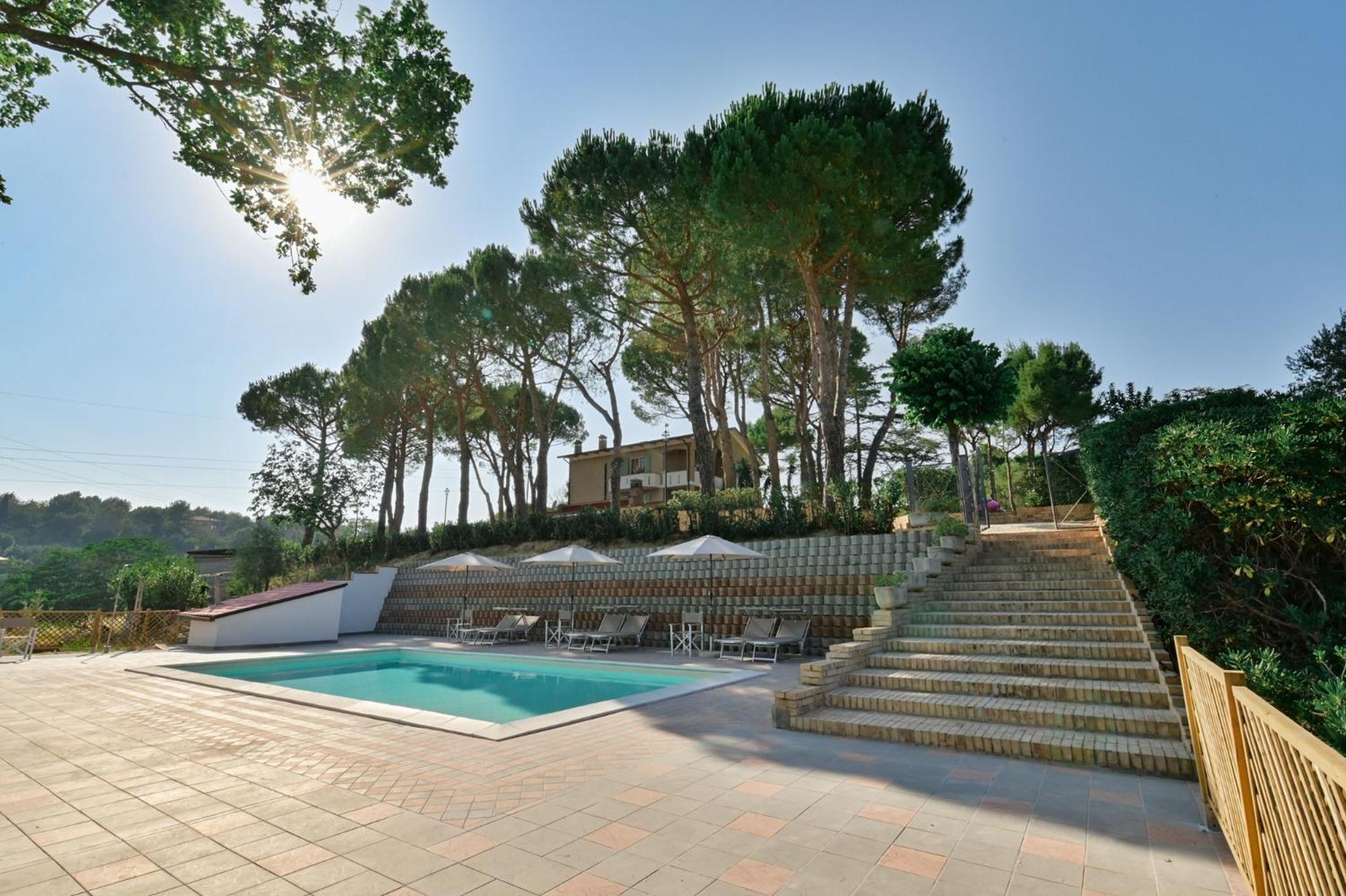Villa Lucilla - B&B Rooms And Pool Potenza Picena Extérieur photo
